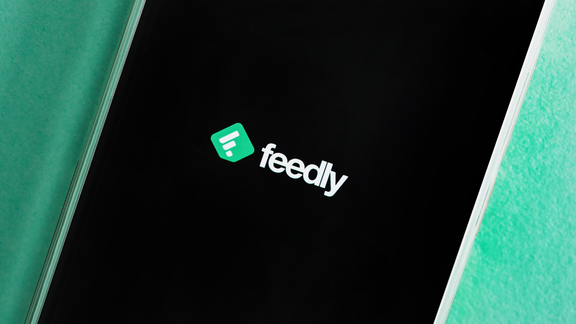 Foge das “Fake News” com o Feedly